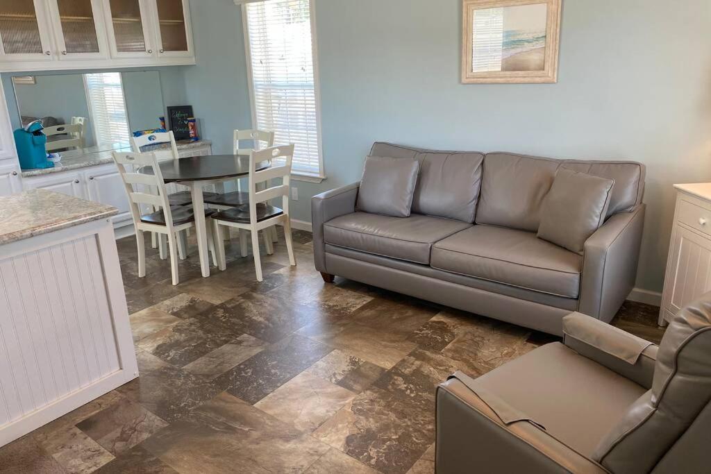 Cozy Tiny Home Near Disney World & Orlando Parks! Kissimmee Bagian luar foto