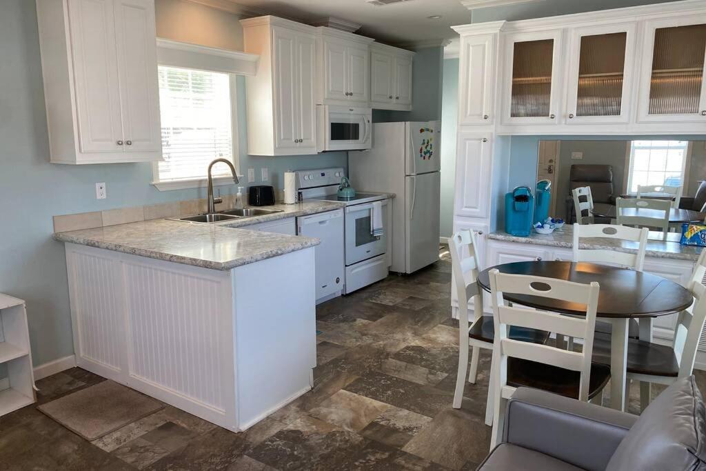 Cozy Tiny Home Near Disney World & Orlando Parks! Kissimmee Bagian luar foto